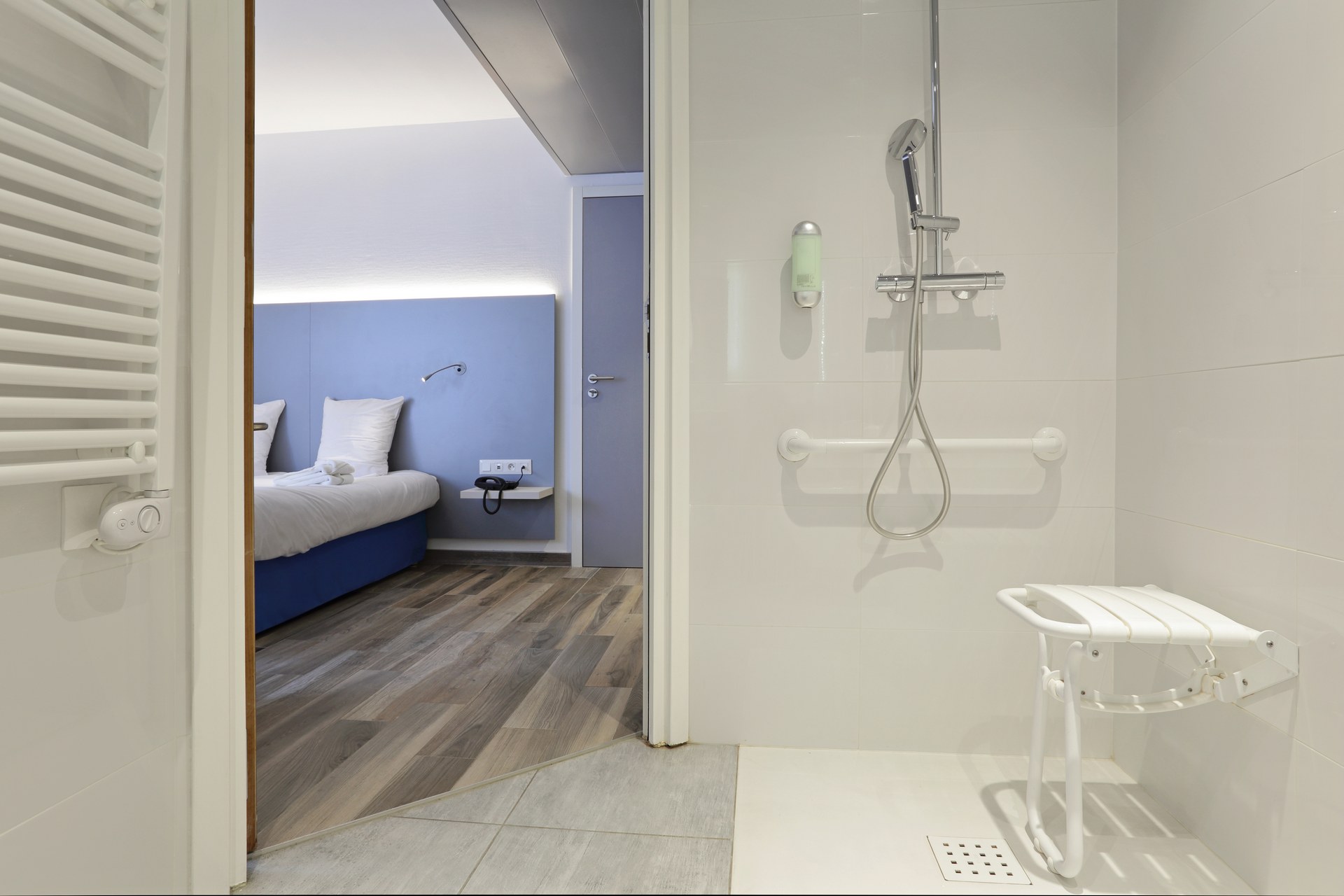 Salle de bain PMR Saint-André-de-Cubzac